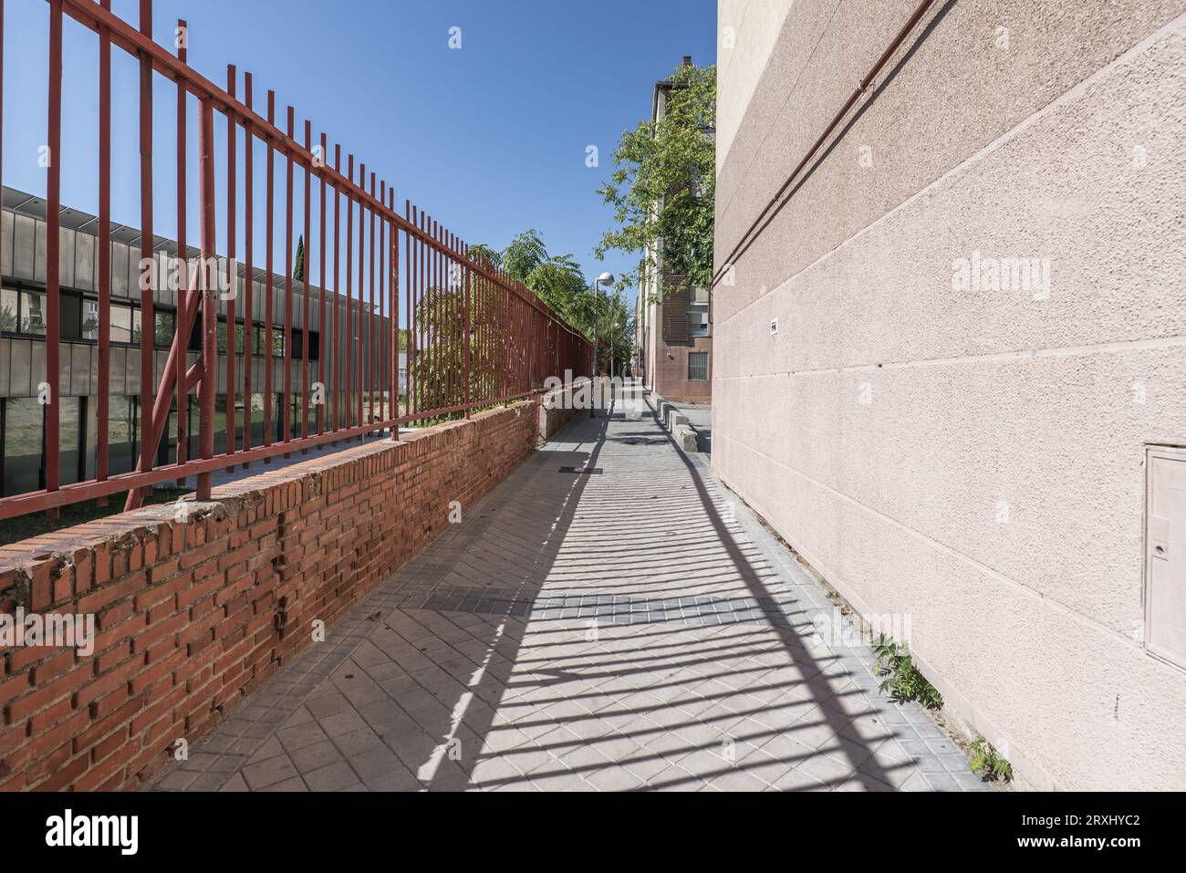 Long narrow road hi-res stock photography and images - Alamy