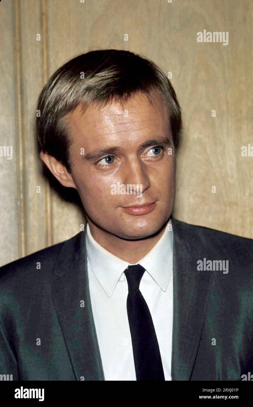 DAVID MCCALLUM (born David Keith McCallum Jr., 19 September 1933 25