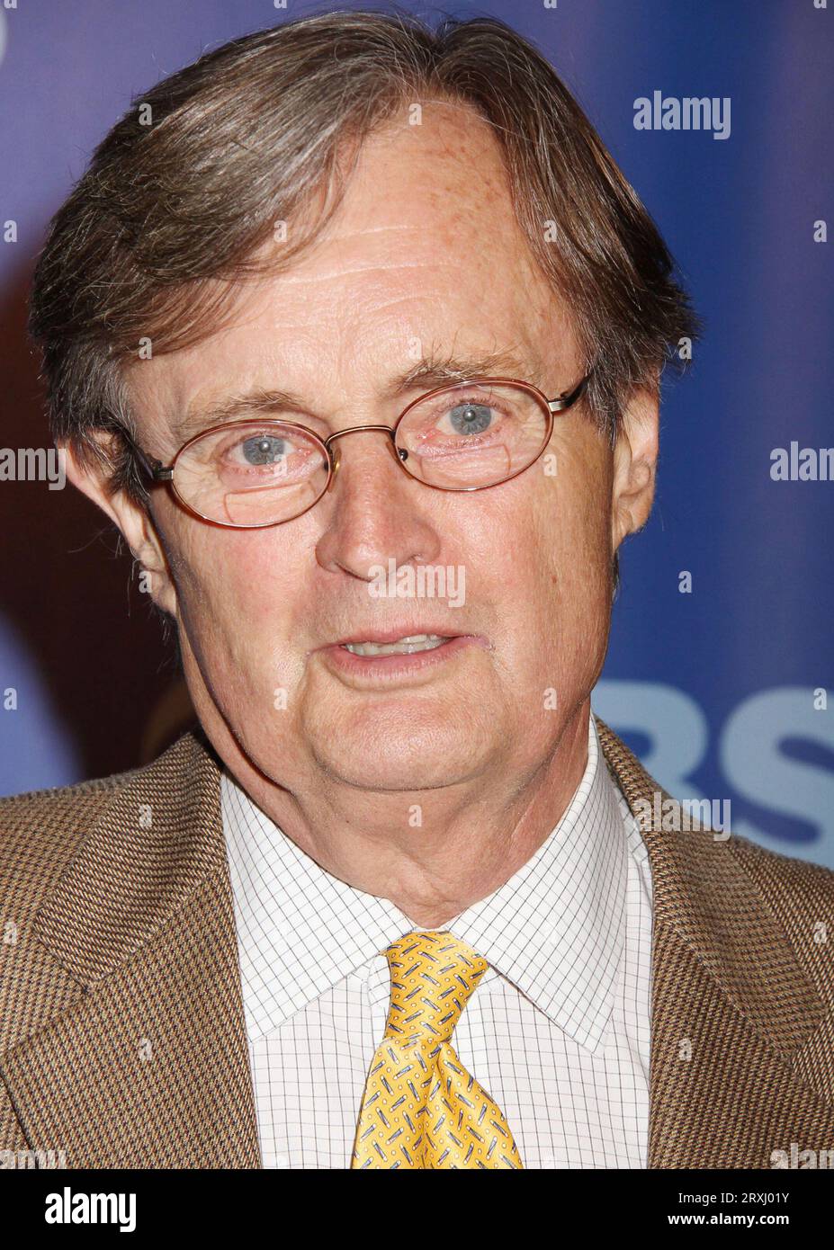 how tall is david mccallum - Ilustrasi 3