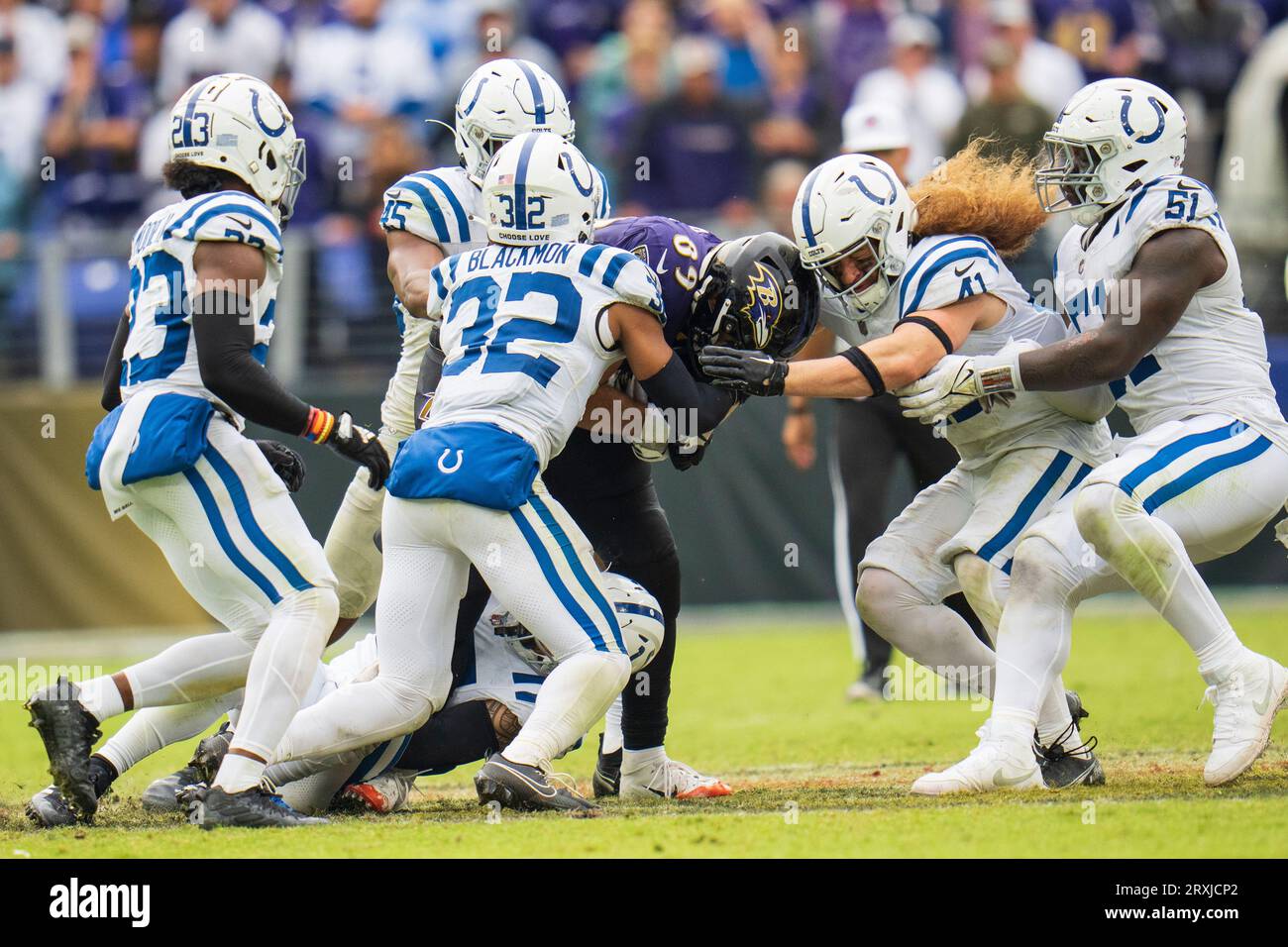 Baltimore Ravens tight end Mark Andrews (89) takes to the field