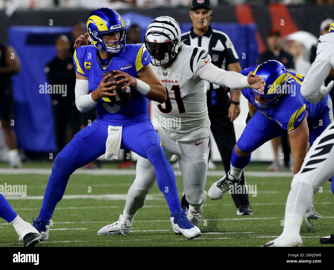 Cincinnati, United States. 25th Sep, 2023. Los Angeles Rams quarterback Matthw Stafford (9) is sacked Cincinnati Bengals Tray Hendrickson (91) during the first half of play at Paycor Stadium on Monday, September 25, 2023 in Cincinnati, Ohio. Photo by John Sommers II/UPI Credit: UPI/Alamy Live News Stock Photo