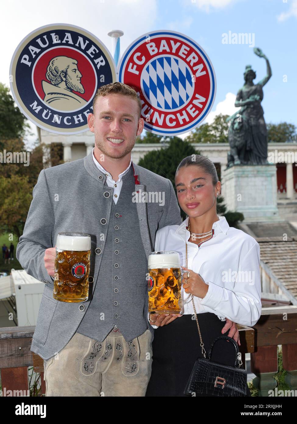 Daniel peretz fc bayern munchen mit ball hires stock photography and