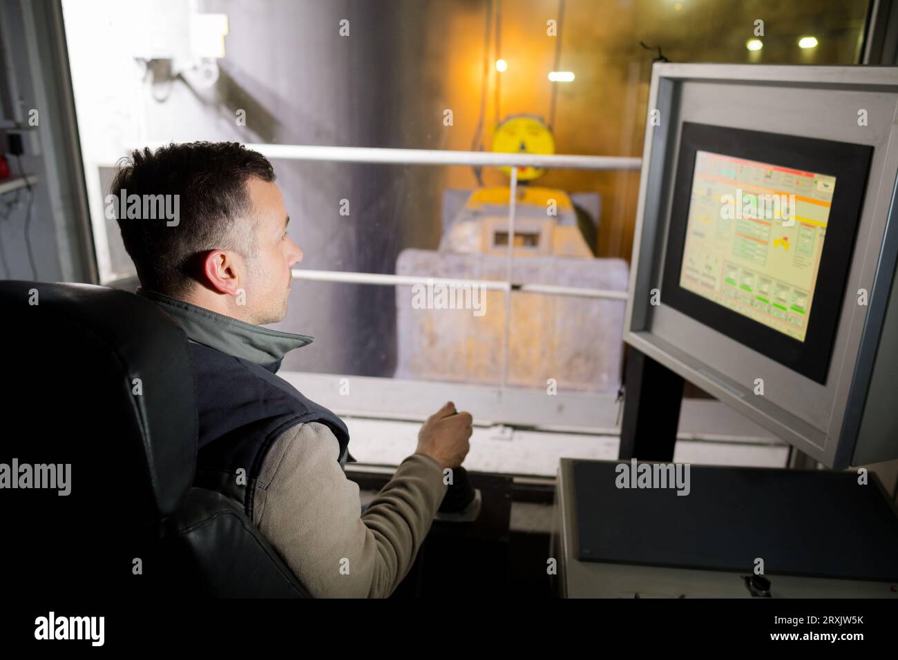 Worker control booth hi-res stock photography and images - Alamy