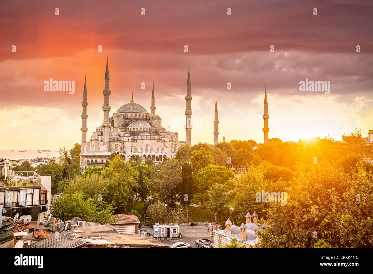 The Sultanahmet Mosque (Blue Mosque) in Istanbul, Turkey at sunset ...