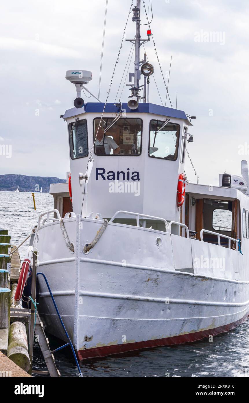 The M/S Rania, a tour boat taking tourists through the archipelago off Lysekil, in the harbour of Lysekil, Bohuslän, Västra Götaland County, Sweden. Stock Photo