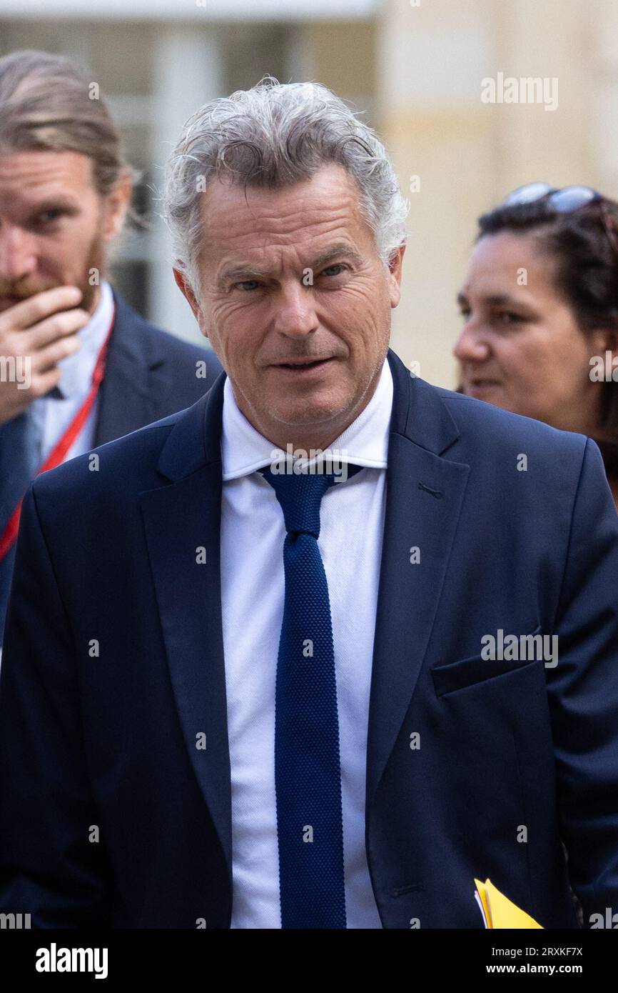 French Communist party national secretary Fabien Roussel arrives for a meeting with the French prime minister to discuss the issues facing the new parliamentary term, at Matignon in Paris on September 26, 2023. Photo by Raphael Lafargue/ABACAPRESS.COM Stock Photo