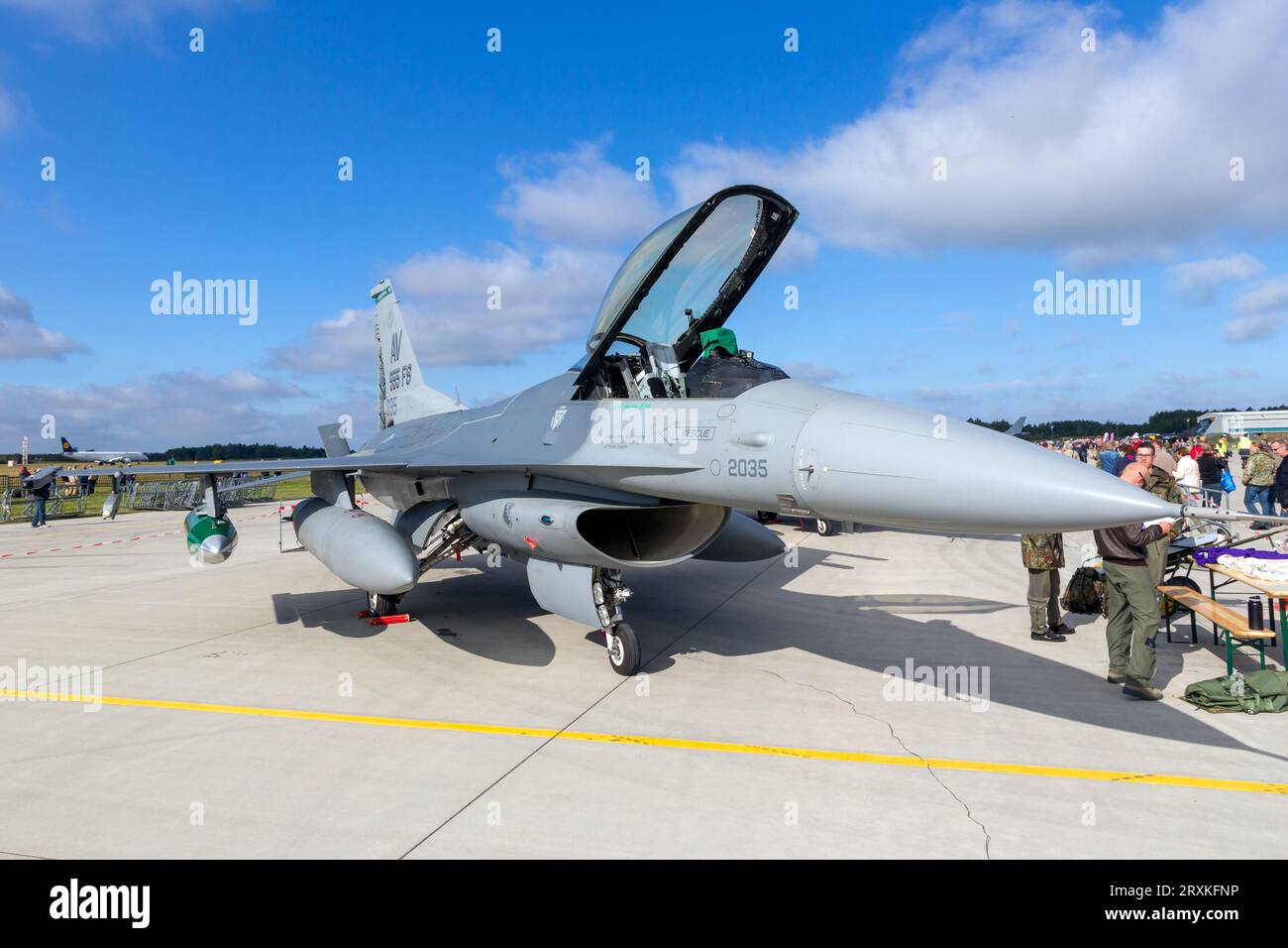 US Air Force F-16 fighter jet of the 555th Fighter Squadron (Aviano AB ...