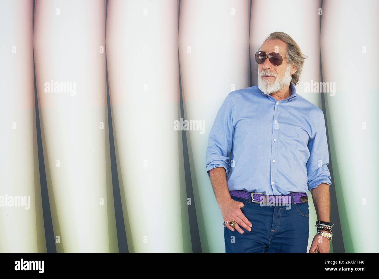 Elderly man wearing sunglasses hi-res stock photography and images - Alamy