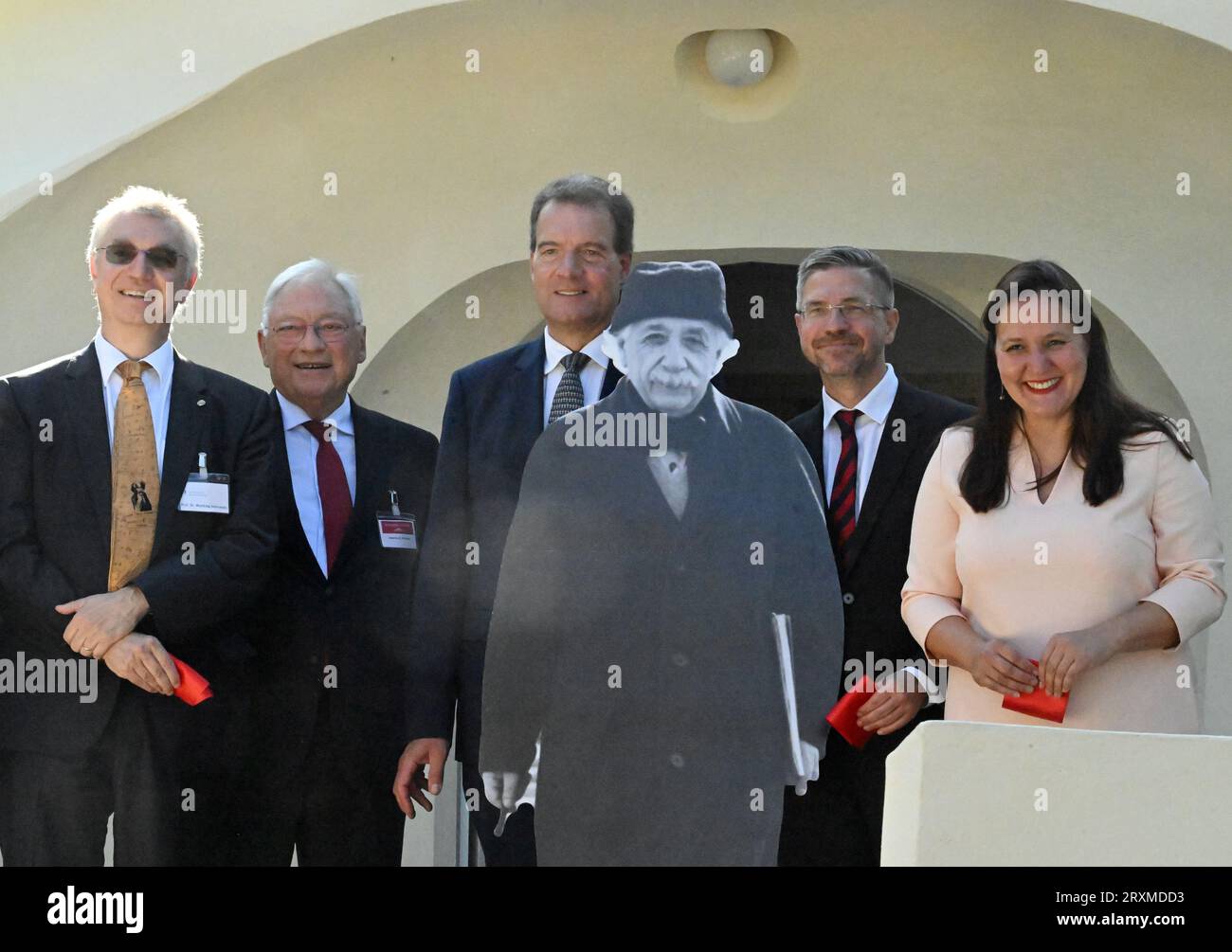 26 September 2023, Brandenburg, Potsdam: Matthias Steinmetz (l-r ...