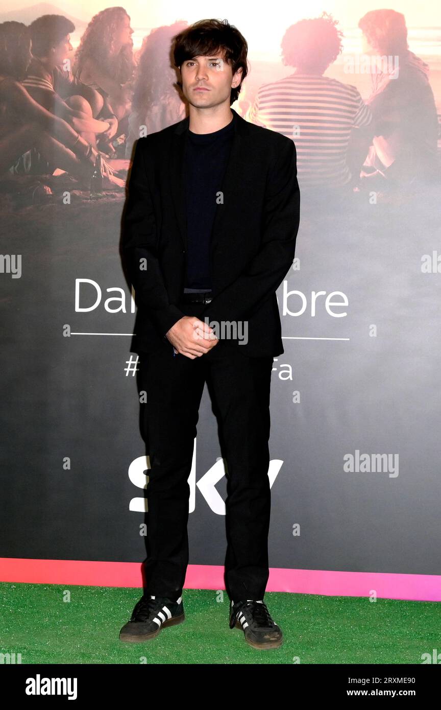 Giulio Turbolente beim Photocall zur Sky TV-Serie 'Un'estate fa' im Ripa Grande. Rom, 25.09.2023 Stock Photo