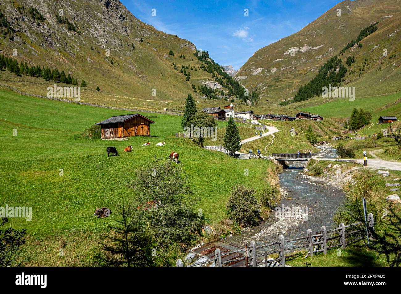 Die Fane Alm im hinteren Valler Tal Südtirol Italien ist ein Almdorf ...