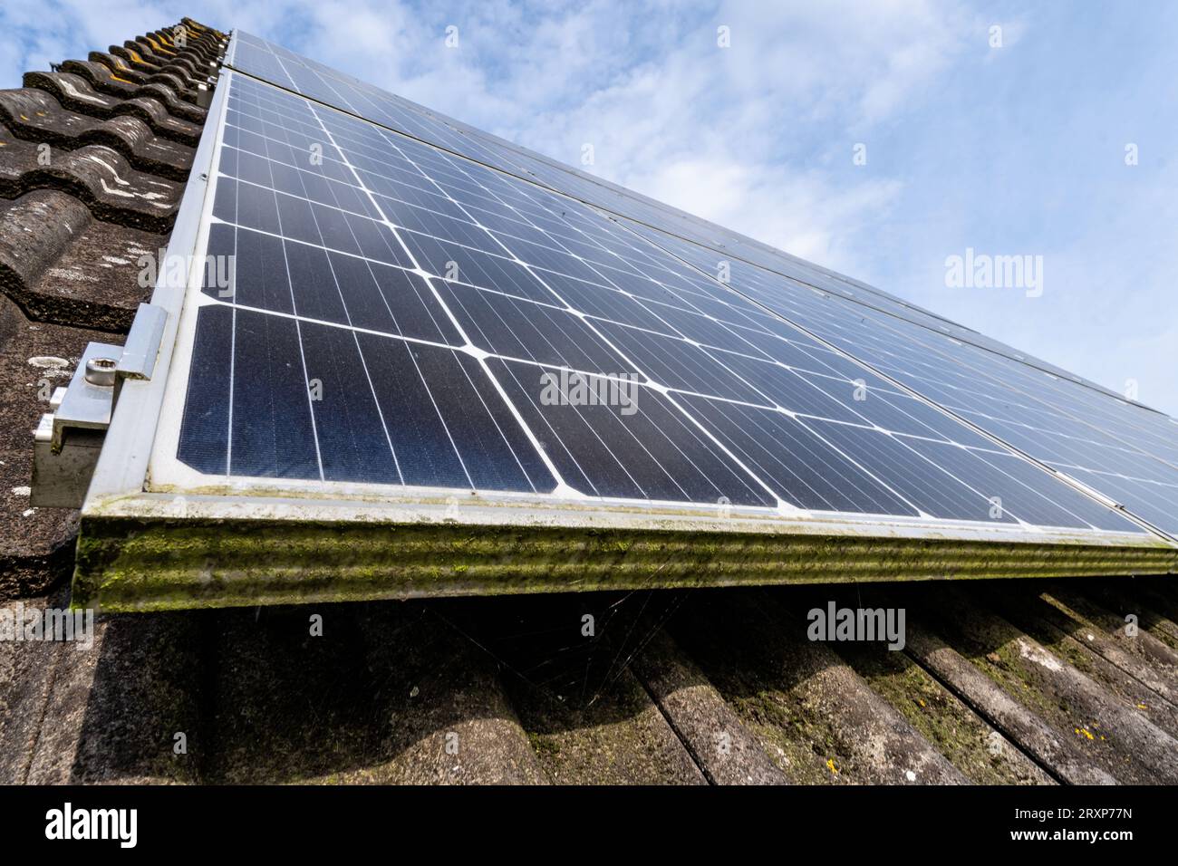 roof-mounted solar collectors on residential house Stock Photo - Alamy