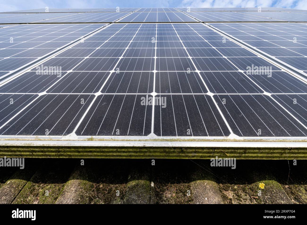 roof-mounted solar collectors on residential house Stock Photo - Alamy