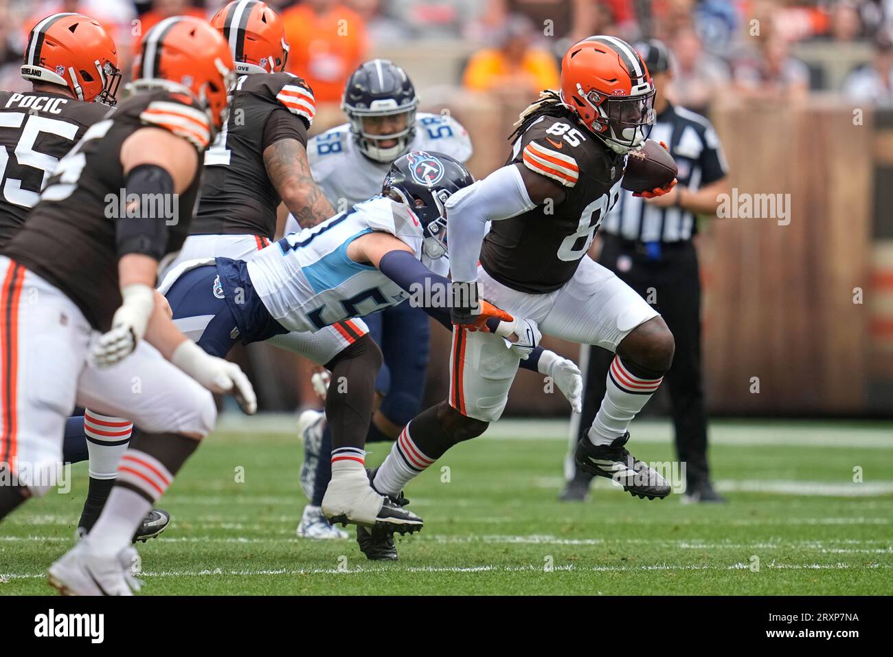 Tennessee Titans linebacker Jack Gibbens (50) jogs off the field