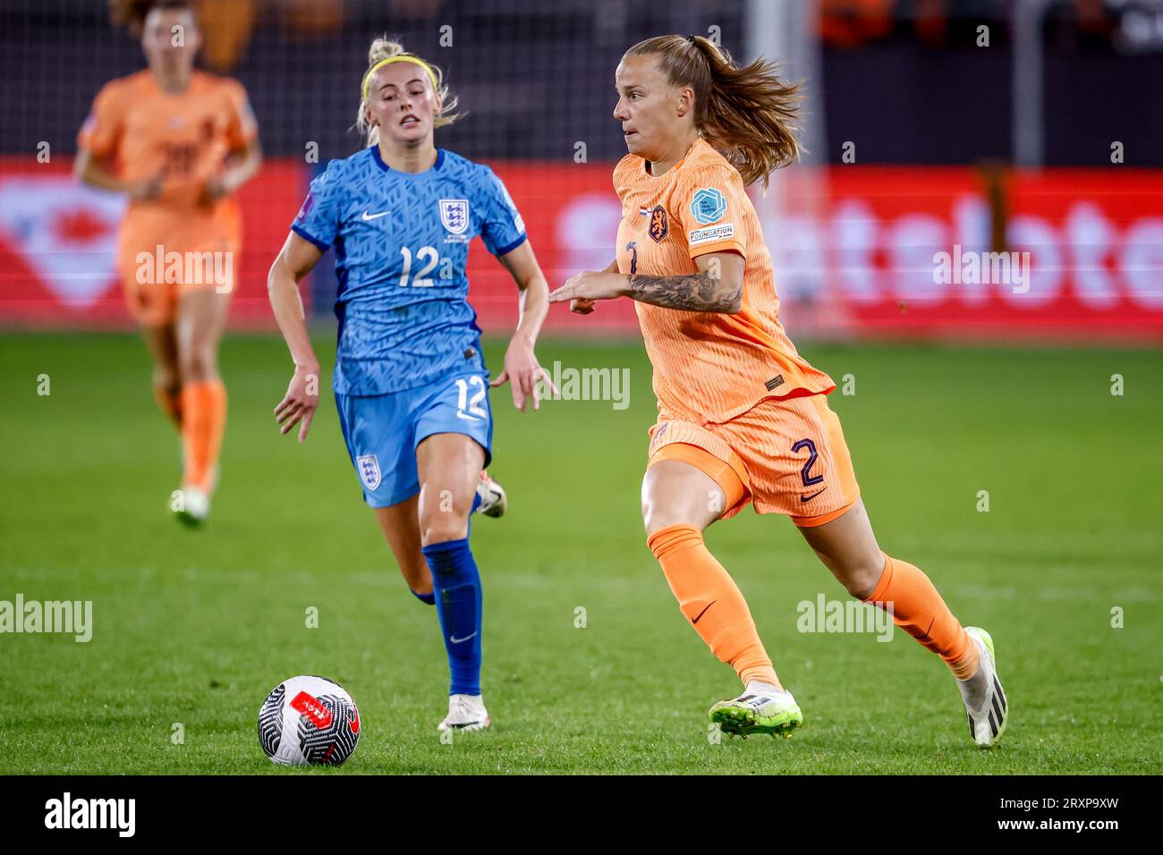 Utrecht, Netherlands. 26th Sep, 2023. UTRECHT, NETHERLANDS - SEPTEMBER 26: Lynn Wilms of the Netherlands runs with the ball during the UEFA Nations League Women League A Group 1 match between Netherlands and England at Stadion Galgenwaard on September 26, 2023 in Utrecht, Netherlands. (Photo by Andre Weening/Orange Pictures) Credit: Orange Pics BV/Alamy Live News Stock Photo