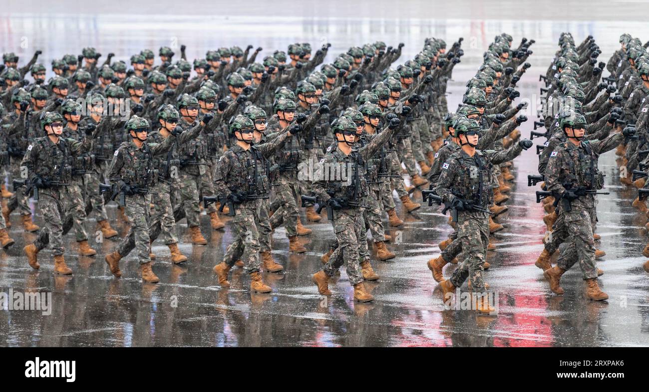 Seongnam, South Korea. 26th Sep, 2023. South Korean troops march during a ceremony marking the 75th founding anniversary of the country's armed forces day at Seoul Air Base. South Korea's military showcased 'high-power' missiles and other key weapons systems on 26 September to mark the 75th founding anniversary of its armed forces in an apparent warning against North Korea's nuclear and military threats. Credit: SOPA Images Limited/Alamy Live News Stock Photo
