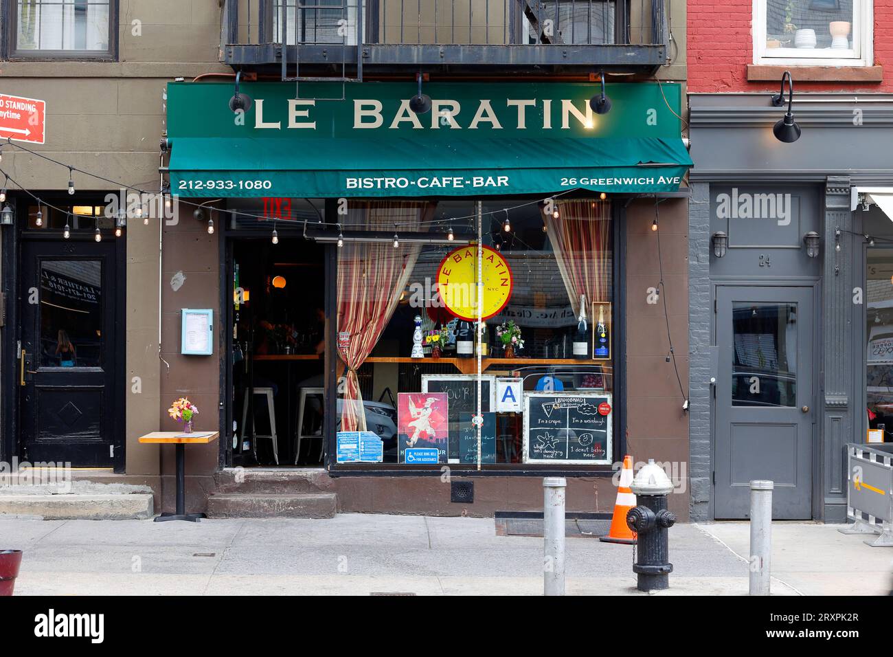 Le Baratin, 26 Greenwich Ave, New York. NYC storefront photo of a French bistro in Manhattan's Greenwich Village neighborhood. Stock Photo
