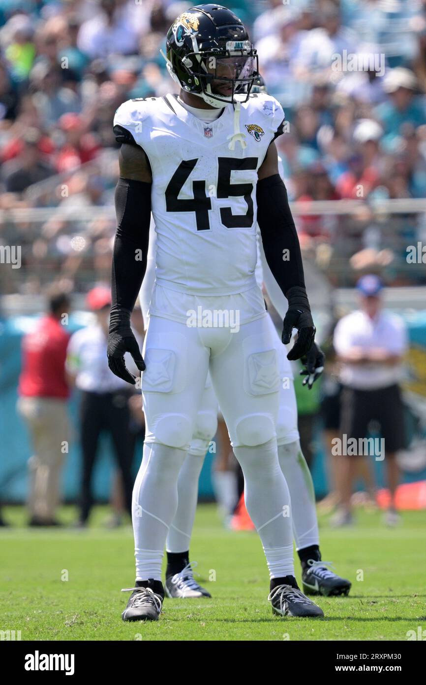 Jacksonville Jaguars linebacker K'Lavon Chaisson (45) sets up for a ...