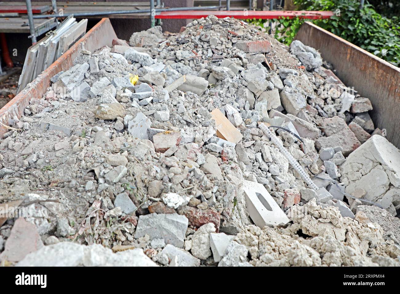 Beton bauschutt hires stock photography and images Alamy