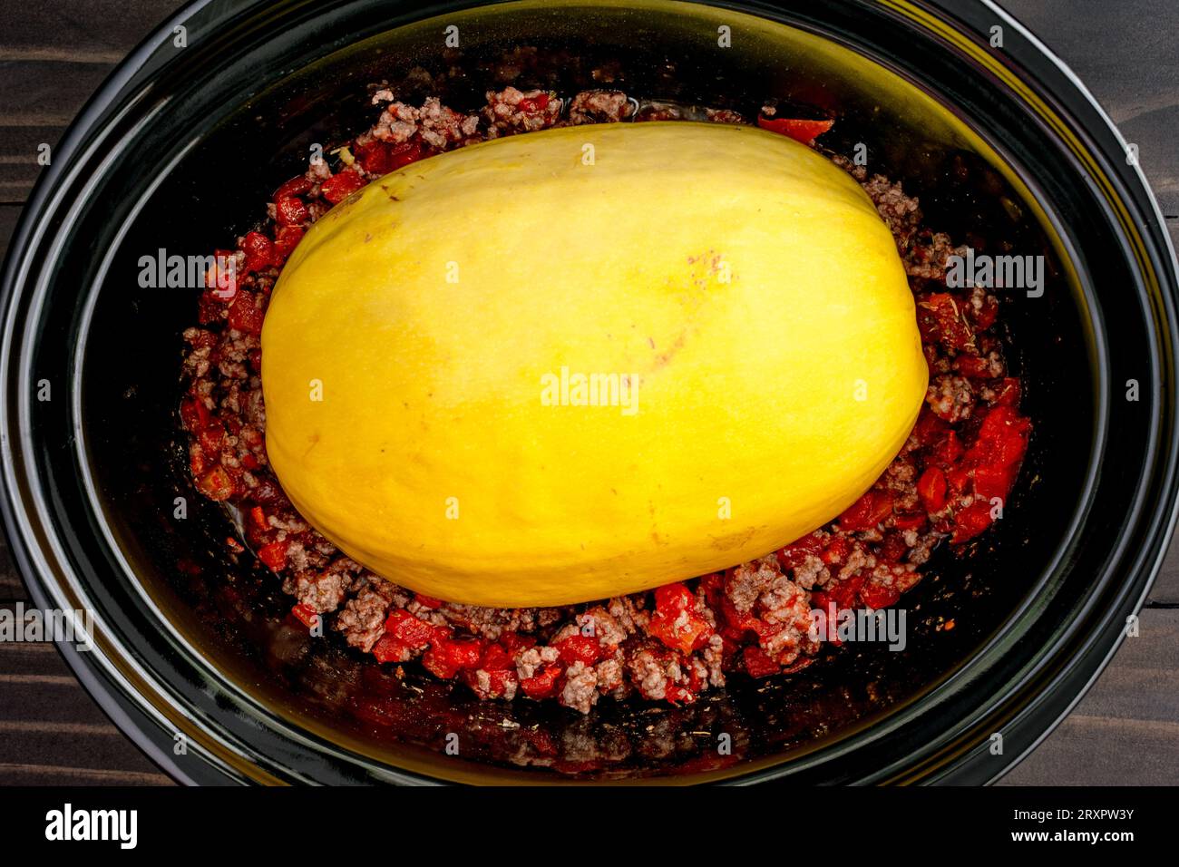 hafed-spaghetti-squash-in-a-crockpot-with-other-ingredients-spaghetti