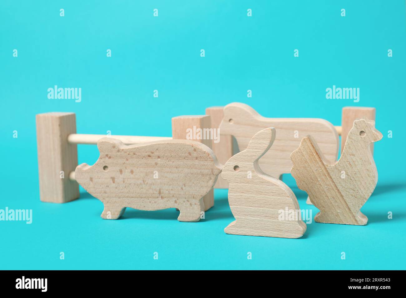 Set wooden animals fence hi-res stock photography and images - Alamy