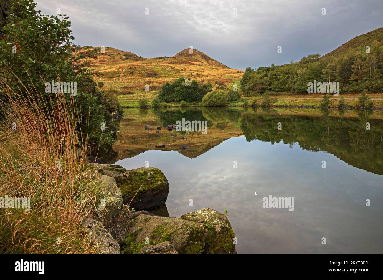 Holyrood Park, Edinburgh, Scotland, UK. 27 September 2023. Calm before the storm over Dunsapie