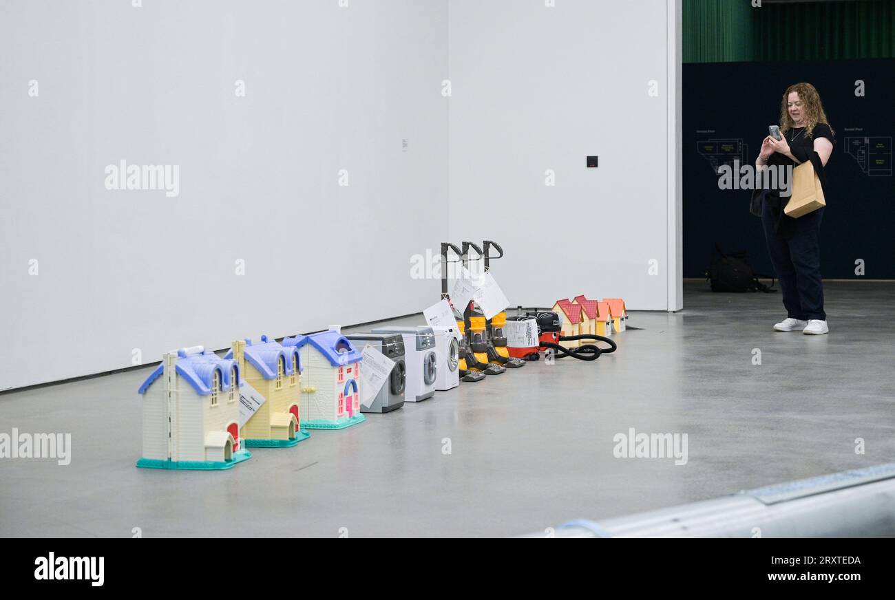 Ghislaine leung towner hires stock photography and images Alamy