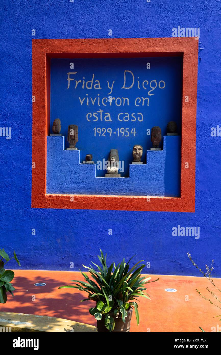 Frida Kahlo Museum (Blue House), Coyoacan, Mexico City, Mexico, North America Stock Photo