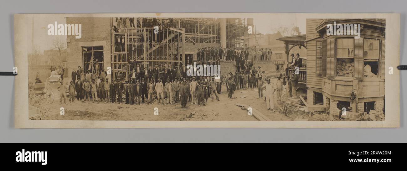 Panoramic photograph of workers outside the Grendel Textile Mill 1923-1924 Stock Photo