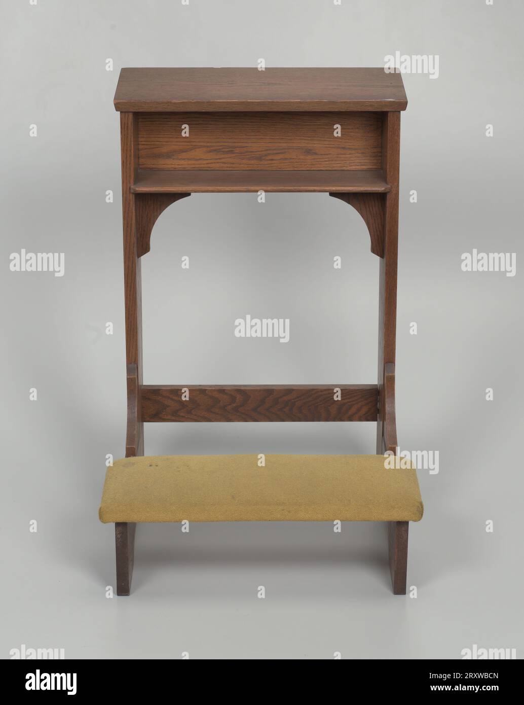 Fixed kneeling altar from Saint Augustine Catholic Church of New