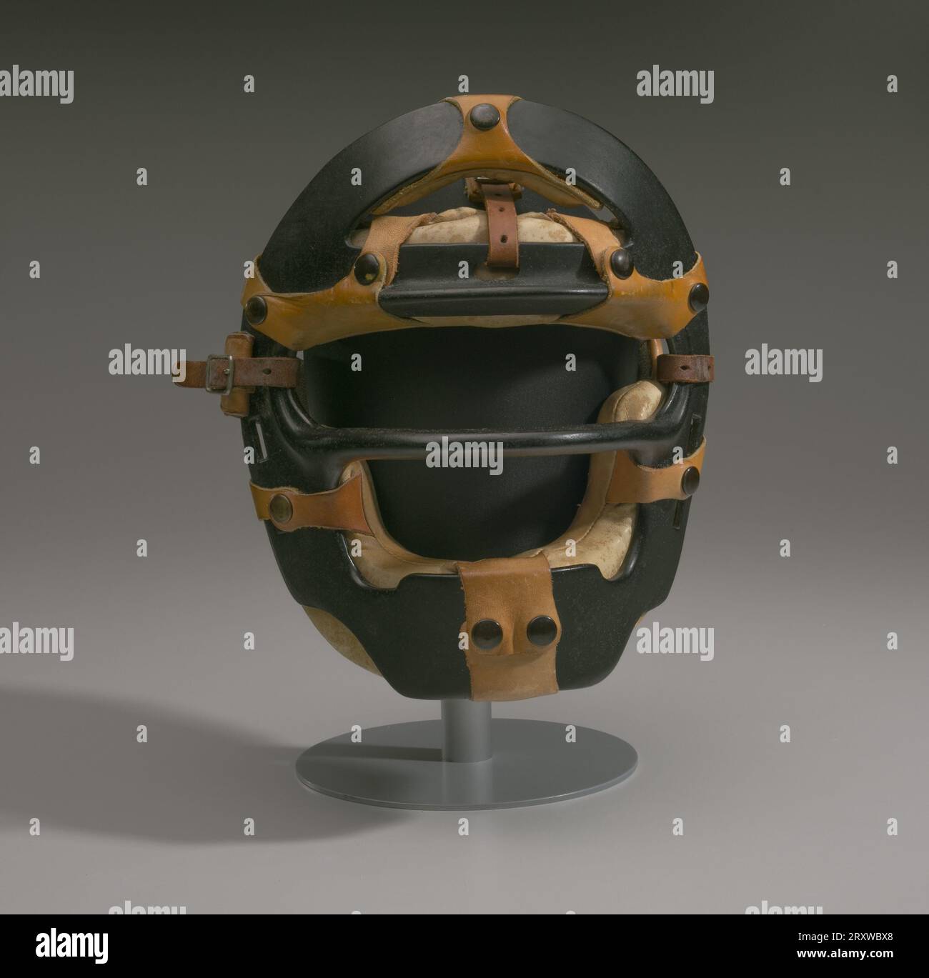 Umpire mask worn by Emmett Ashford ca. 1965 Stock Photo Alamy