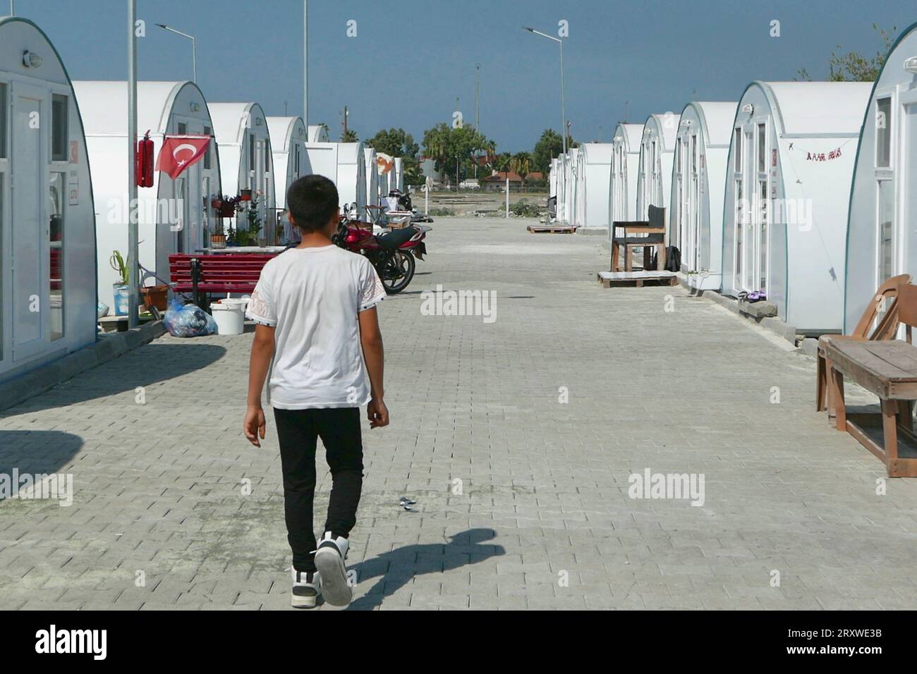 Iskenderun turkey earthquake syrian refugees camp afad containe hires stock photography and