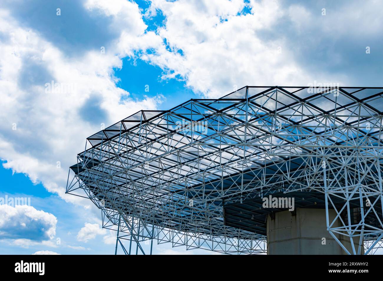 Elevated Very High Frequency (VHF) OmniDirectional Range (VOR) base