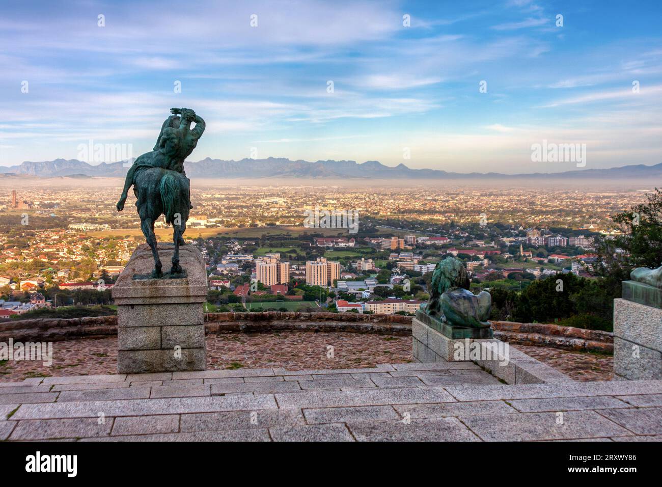 The Lions of Rhodes Memorial in Cape Town, overview over the city Stock Photo