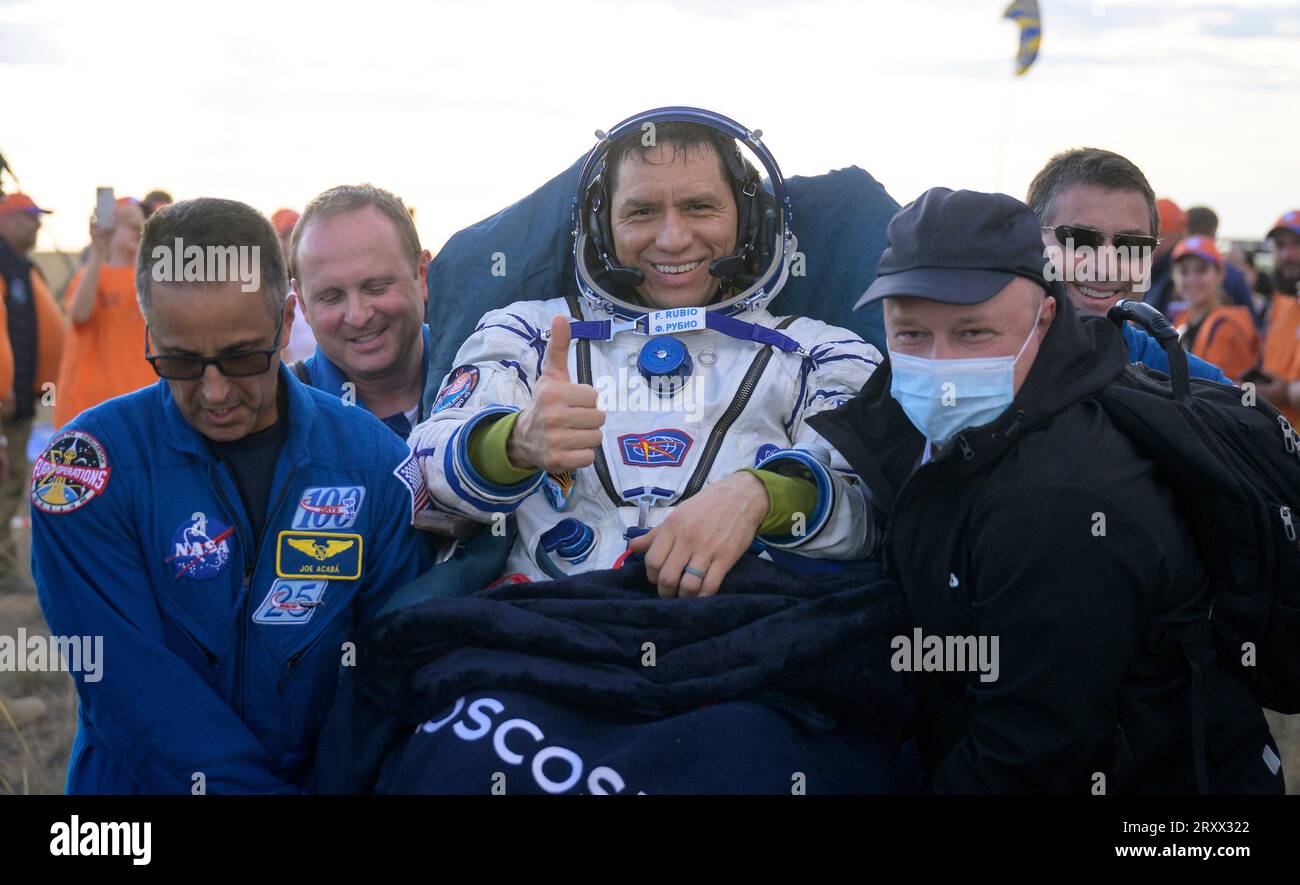 Zhezkazgan, Kazakhstan. 27 September, 2023. Expedition 69 NASA astronaut Frank Rubio smiles and gives a thumbs up as he is helped out of the Russian Soyuz MS-23 spacecraft shortly after landing, September 27, 2023 in Zhezkazgan, Kazakhstan. Roscosmos cosmonauts Sergey Prokopyev, Dmitri Petelin and NASA astronaut Frank Rubio returned after 371 days aboard the International Space Station.  Credit: Bill Ingalls/NASA/Alamy Live News Stock Photo