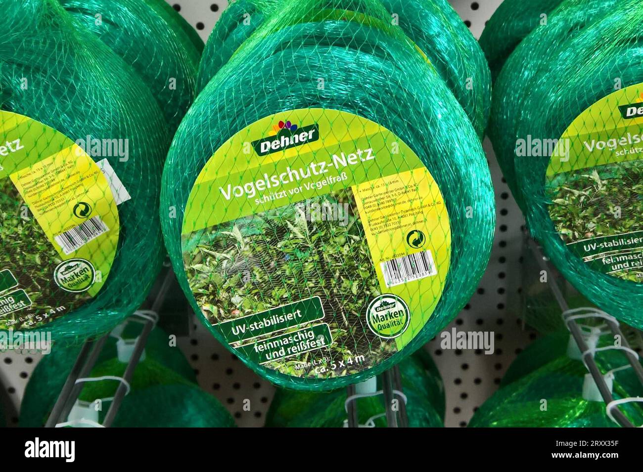 Dehner GartenCenter, Vogelschutz Netz. Dehner ist eine in Deutschland