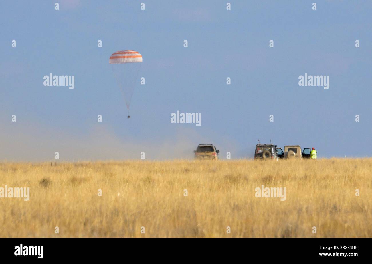 Zhezkazgan, Kazakhstan. 27 September, 2023. The Russian Soyuz MS-23 spacecraft carrying Expedition 69 crew floats back to earth following re-entry from space, September 27, 2023 in Zhezkazgan, Kazakhstan. Roscosmos cosmonauts Sergey Prokopyev, Dmitri Petelin and NASA astronaut Frank Rubio returned after 371 days aboard the International Space Station.  Credit: Bill Ingalls/NASA/Alamy Live News Stock Photo