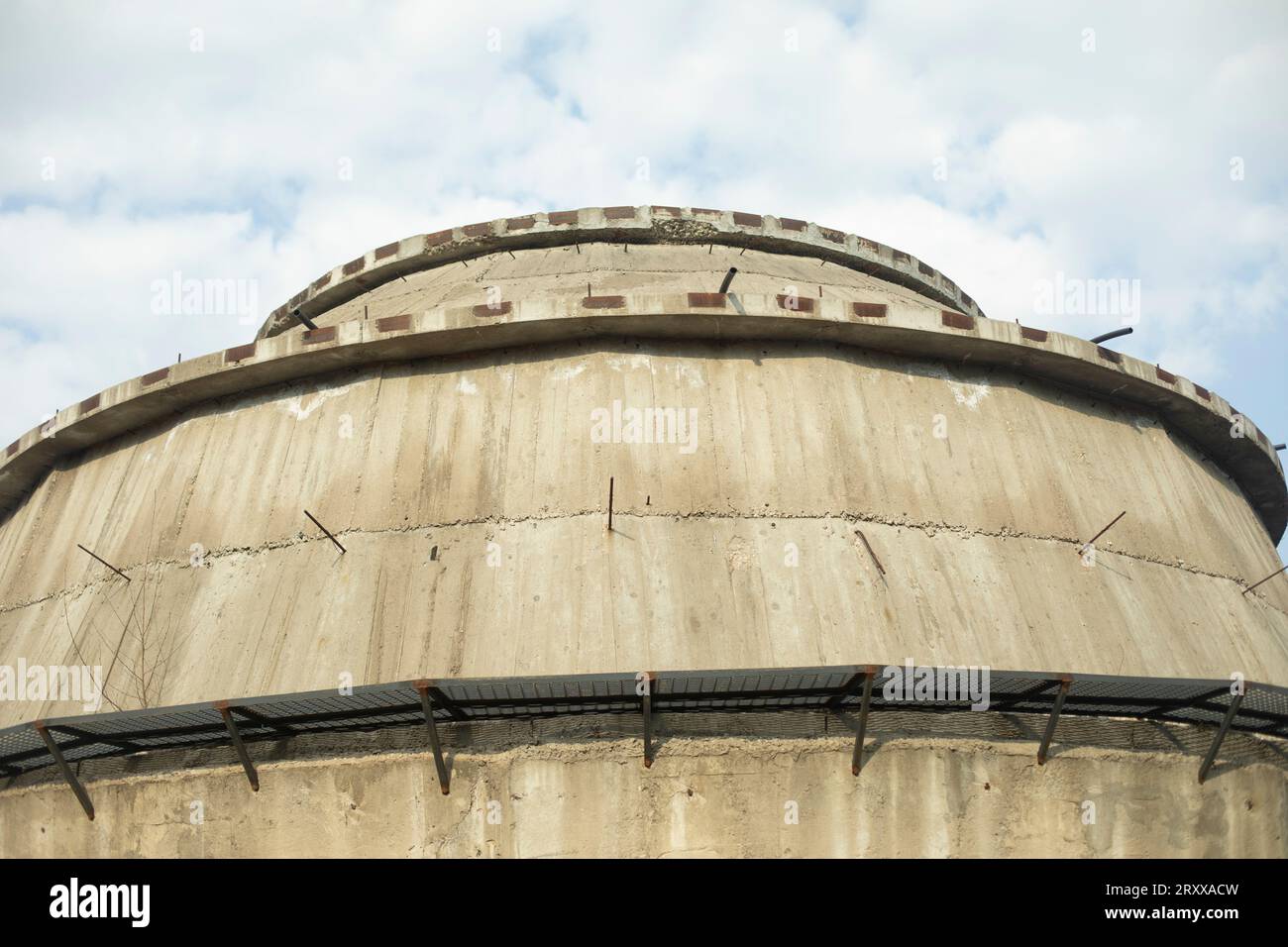 Concrete dome. Construction of dome. Creating Concrete frame Stock Photo Alamy