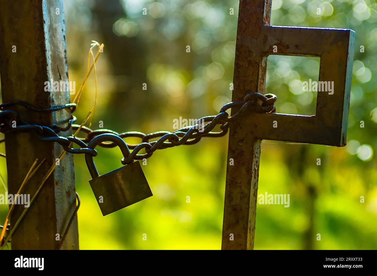 Closed building gate hi-res stock photography and images - Alamy