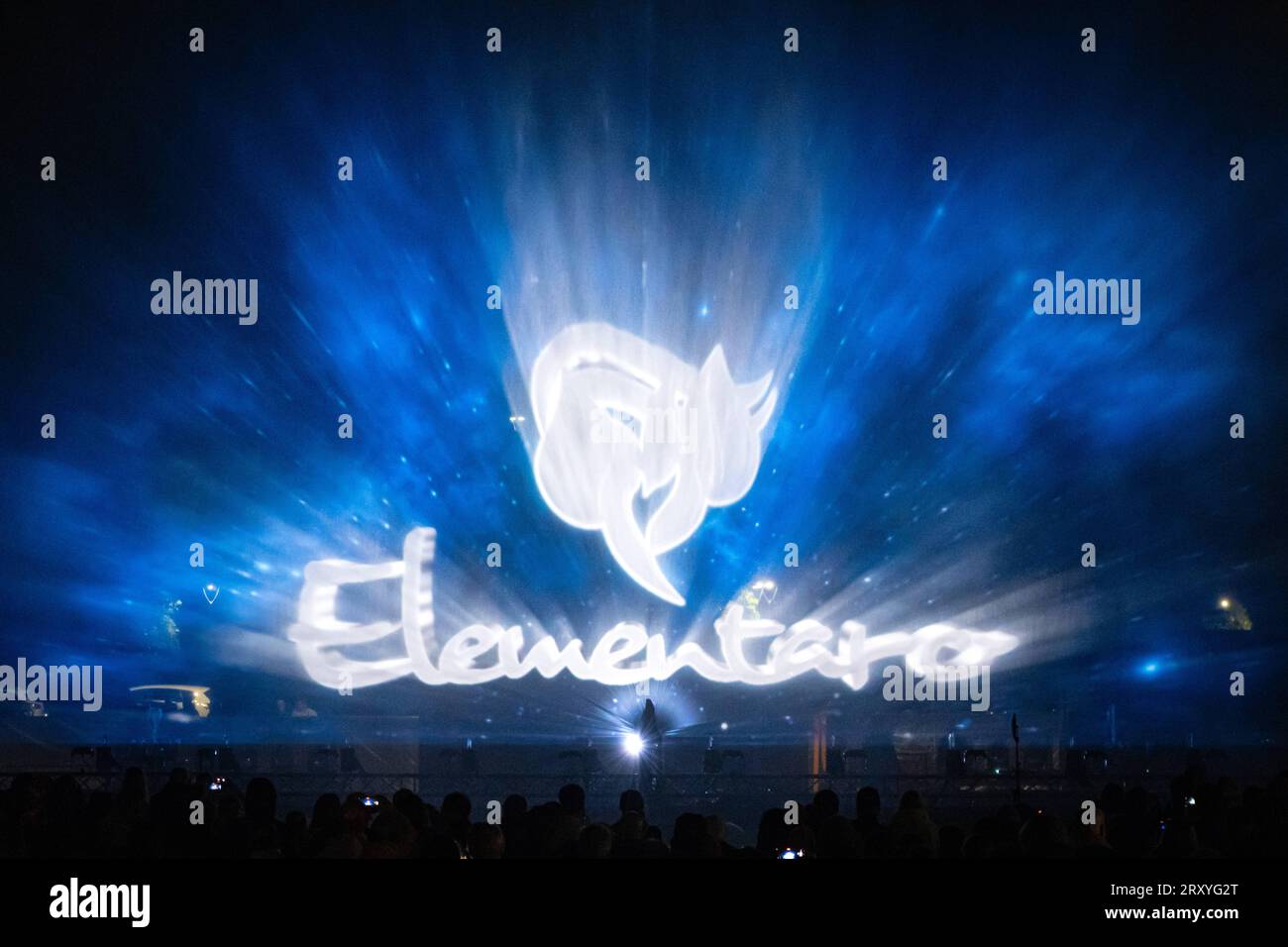 ELEMENTARO Die Wasser und Lichtershow Elementaro, die Wasser und