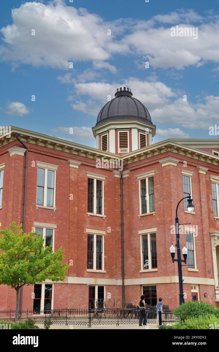 Woodstock, Illinois, USA. The Old McHenry County Courthouse that was built in 1857 Stock Photo