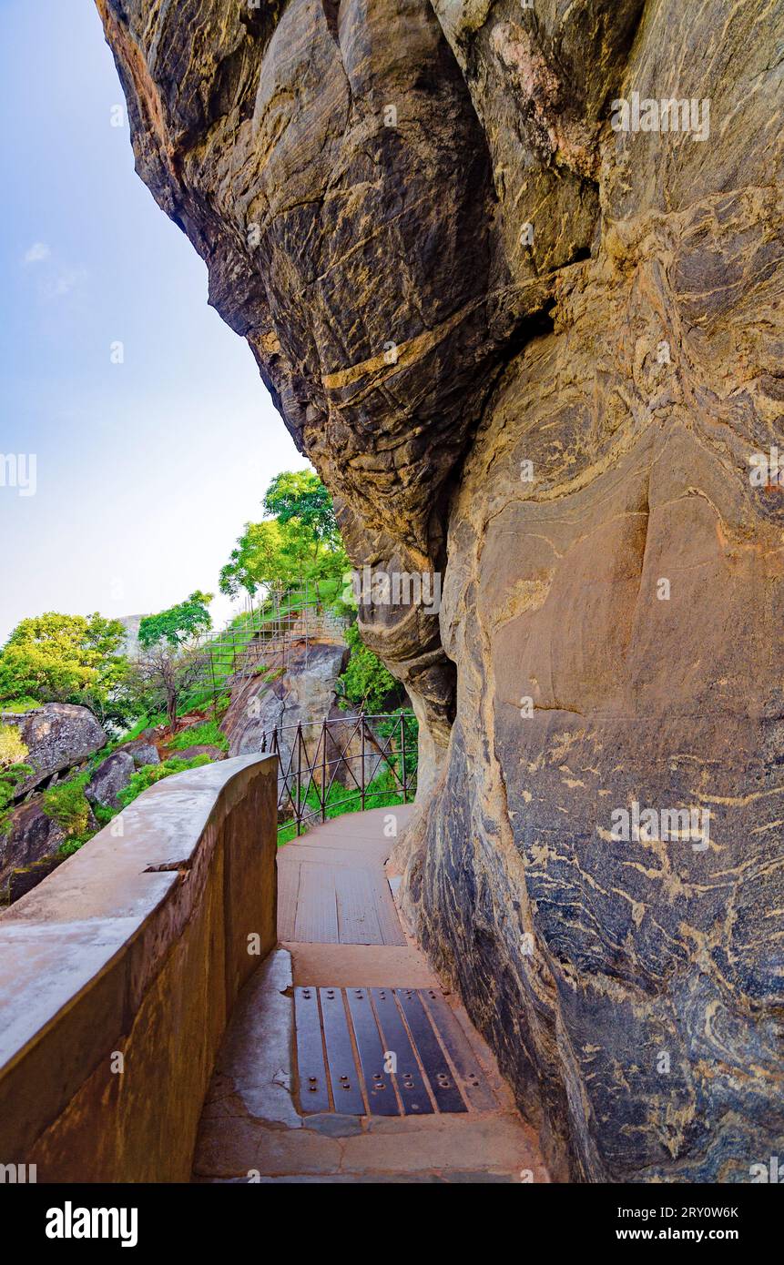 Sigiriya mirror wall hires stock photography and images Alamy