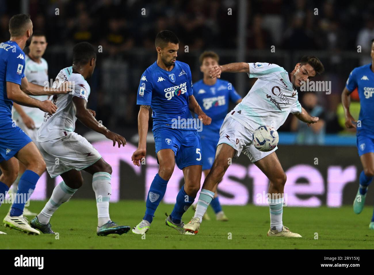 Partita di Serie A tra Empoli e Salernitana, esempio di evento su cui scommettere su Vincitu