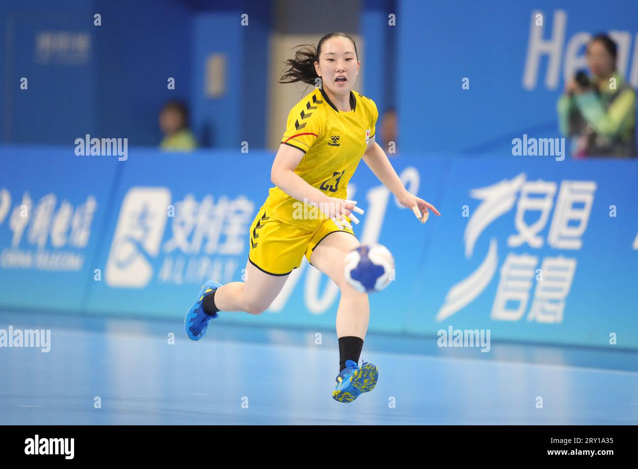 Natsuki Aizawa (JPN), SEPTEMBER 27, 2023 - Handball : Women's Group B ...