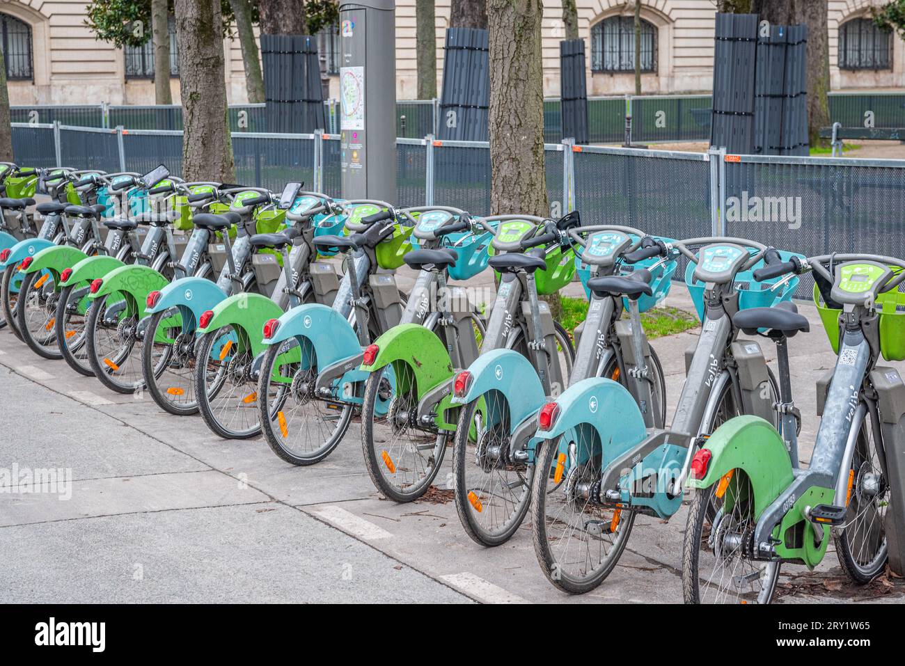 Paris Bike Racks Rack and ruin hi-res stock photography and images - Alamy