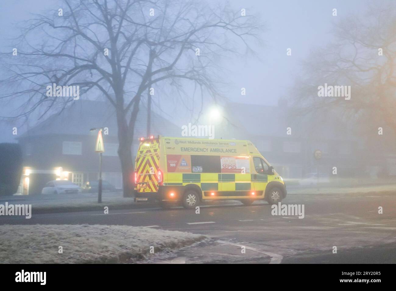 Kidderminster, UK. 7th January, 2021. UK weather: heavy fog and freezing temperatures makes travel very unnerving for motorists and emergency services with treacherous road conditions. Credit: Lee Hudson/Alamy Stock Photo