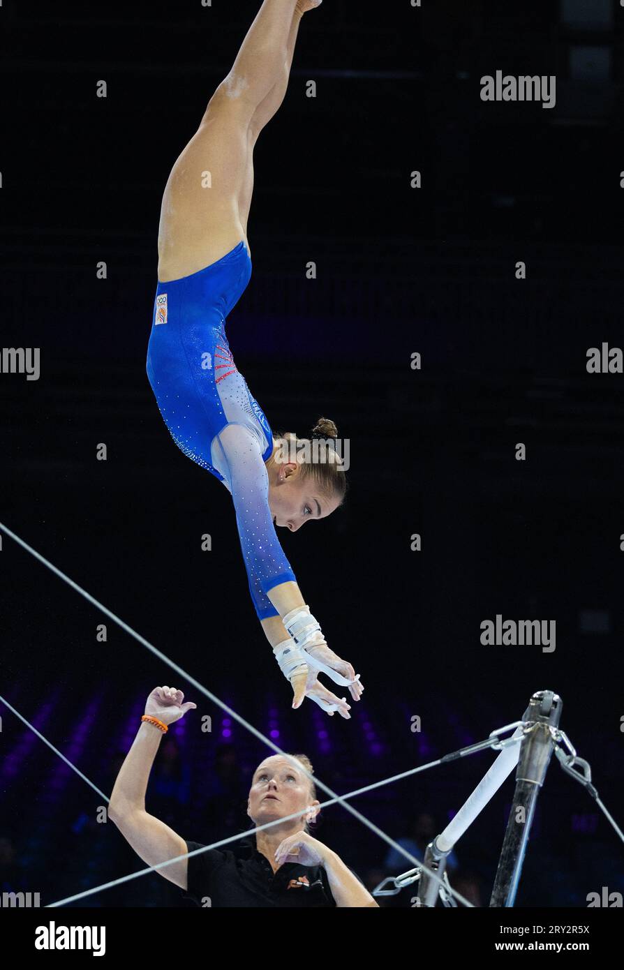 ANTWERP 28/09/2023, Vera van Pol prepares during training for the