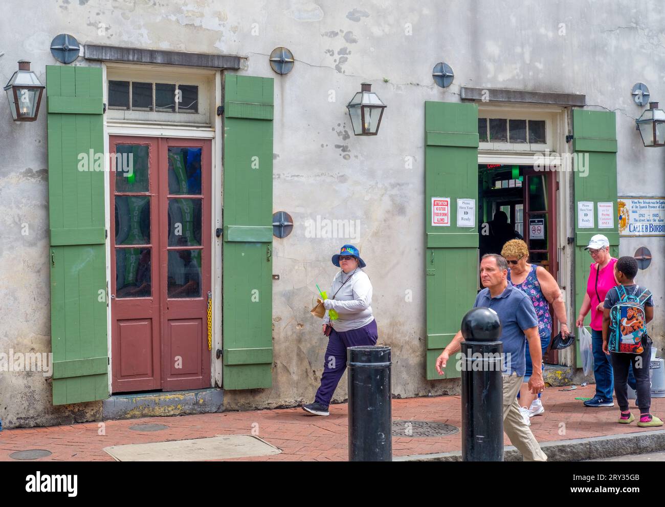 NEW ORLEANS, LA, USA APRIL 23, 2023 Tourists walk past the famous