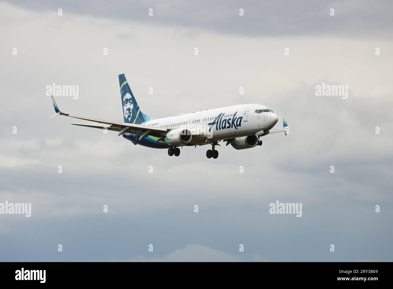 Everett, WA, USA - September 26, 2023; Alaska Airlines Boeing 737 800 twin jet on final approach for landing Stock Photo