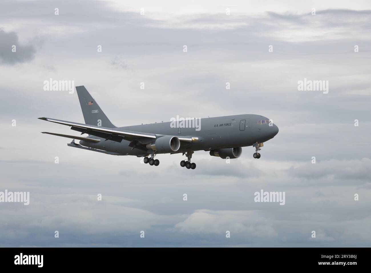 Everett, WA, USA - September 26, 2023; U.S. Air Force Boeing 767-200 KC-46A Pegasus refueling tanker in flight Stock Photo